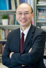 Prof Huang Yu